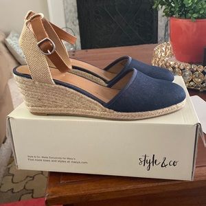 Women’s Espadrilles - like new